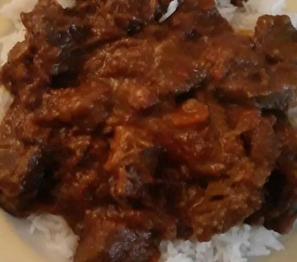 Rundergoulash met rijst